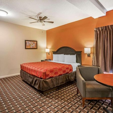 Econo Lodge Inn & Suites Granite City Exterior photo
