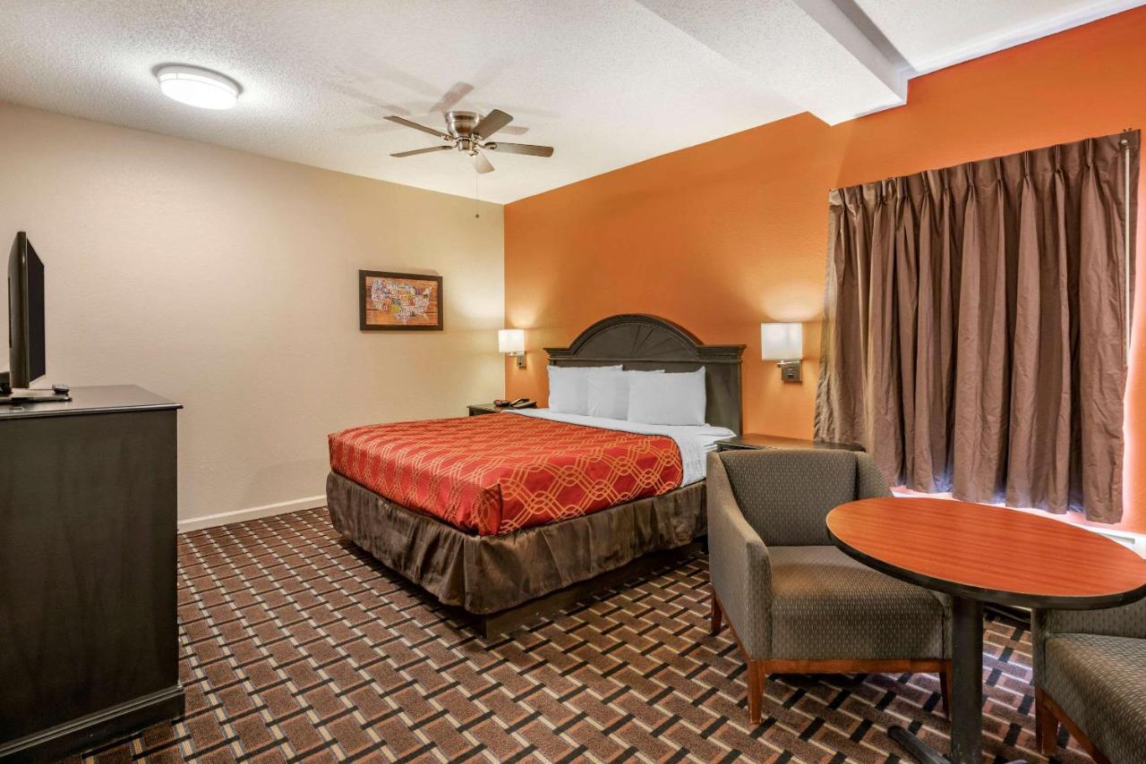 Econo Lodge Inn & Suites Granite City Exterior photo