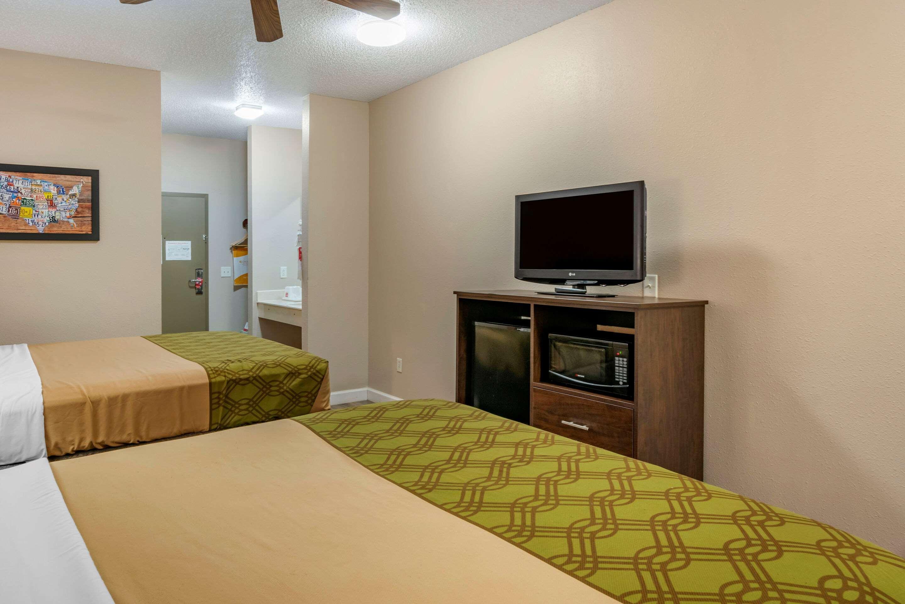Econo Lodge Inn & Suites Granite City Exterior photo